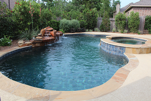 Let Professional Pool Designers Transform Your Outdoor Living Space into a Paradise in Florida post thumbnail image